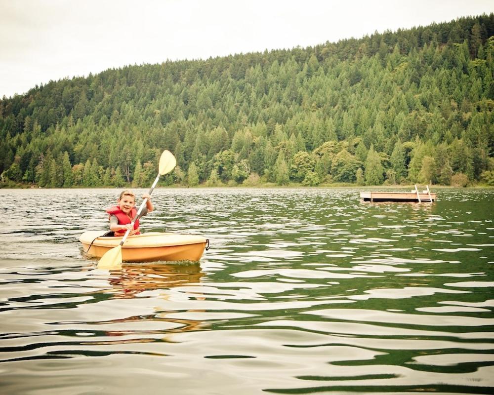 Green Acres Lakeside Resort Salt Spring Island Ganges Zewnętrze zdjęcie